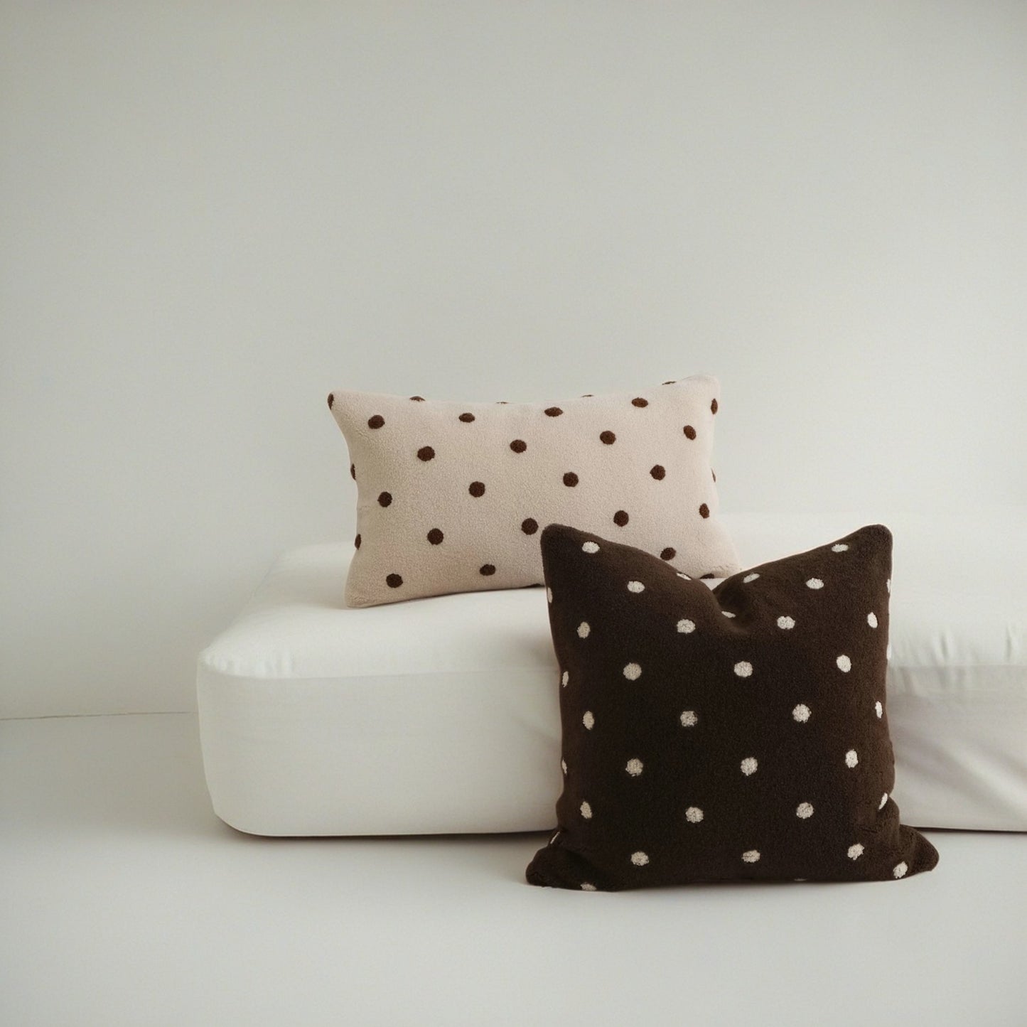 Color Clashing Polka Dots Embroidered Lambswool Cushion Lumbar Pillow Cover